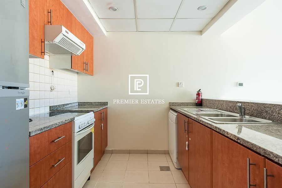 7 Vacant 1 Bedroom with Kitchen Appliances|Road View