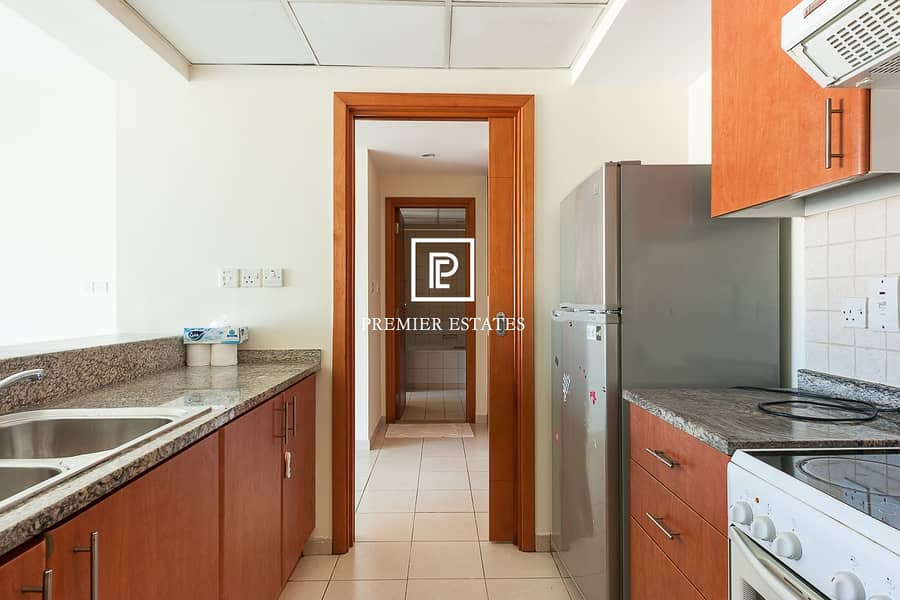 8 Vacant 1 Bedroom with Kitchen Appliances|Road View
