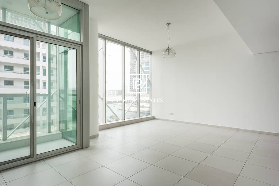 10 Spacious 1BR with Marina view-Full glass walls