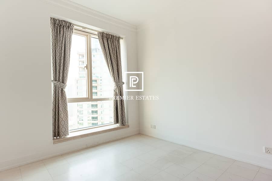 6 Spacious 2 bed apt with balcony II Chiller free