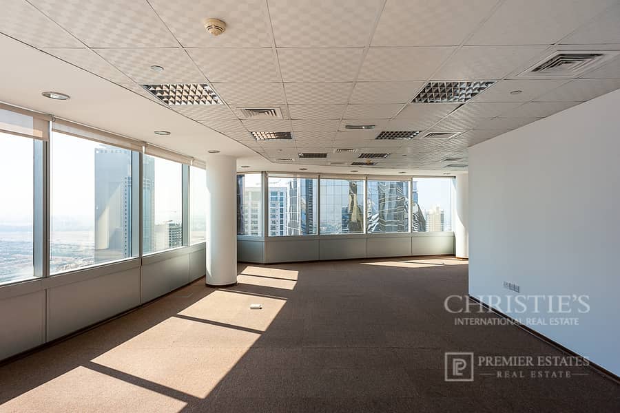 5 Fully Fitted Office Space I High Floor I Lake View