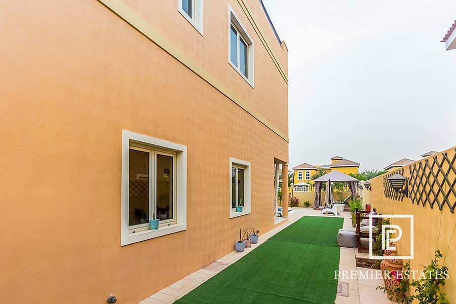 7 Exclusive A1 | Well Maintained | 5 Bedroom with Pool