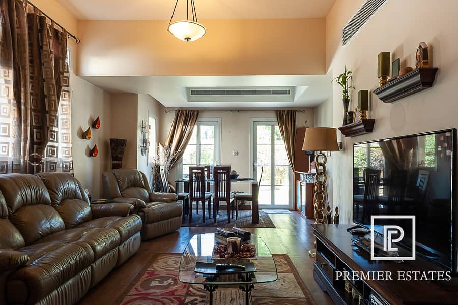 2 Spacious 3 bed villa II Maid's and study room