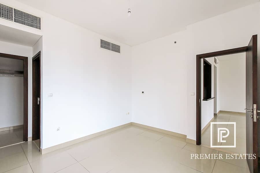 8 Pool View I Well Maintained 1 Bedroom For Rent