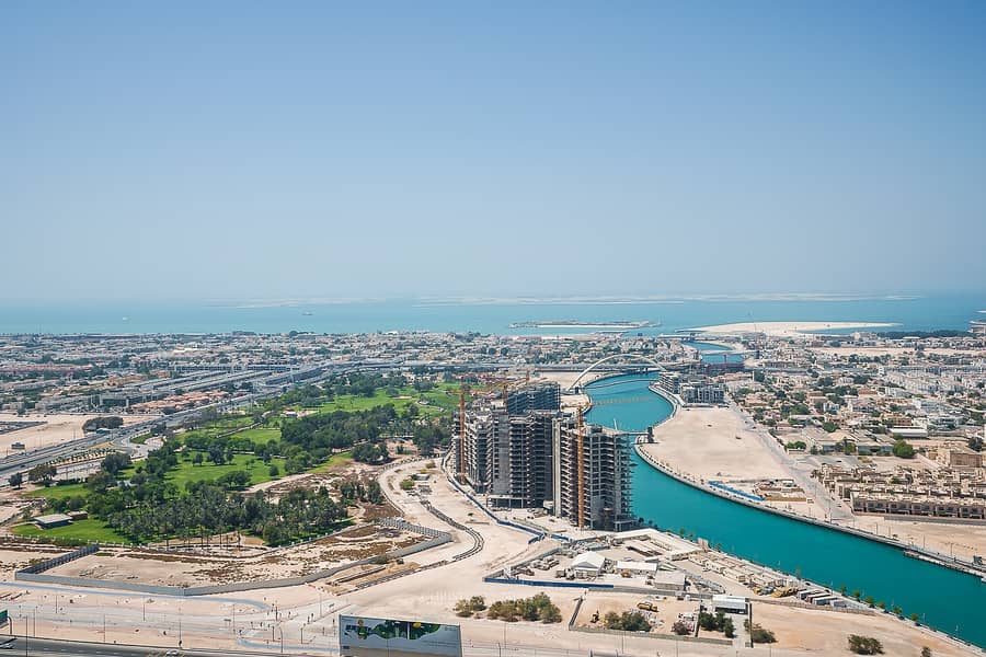 9 IN THE HEART OF DUBAI WITH ENVIABLE VIEWS