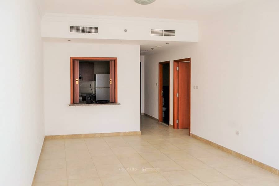 2 Bright 1 bed apartment | High floor | Chiller free