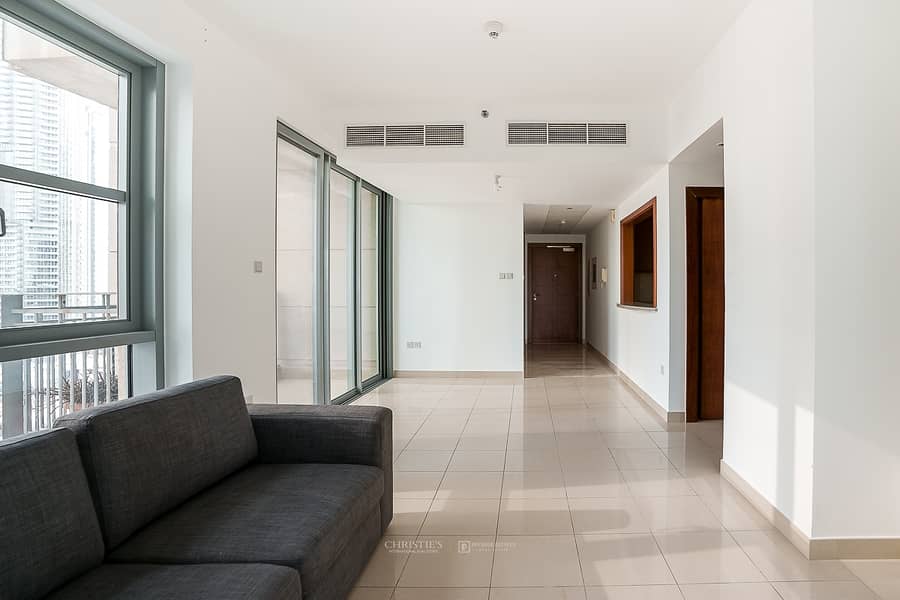 3 Excellent 1BR +Study | Near to Dubai Mall & Metro