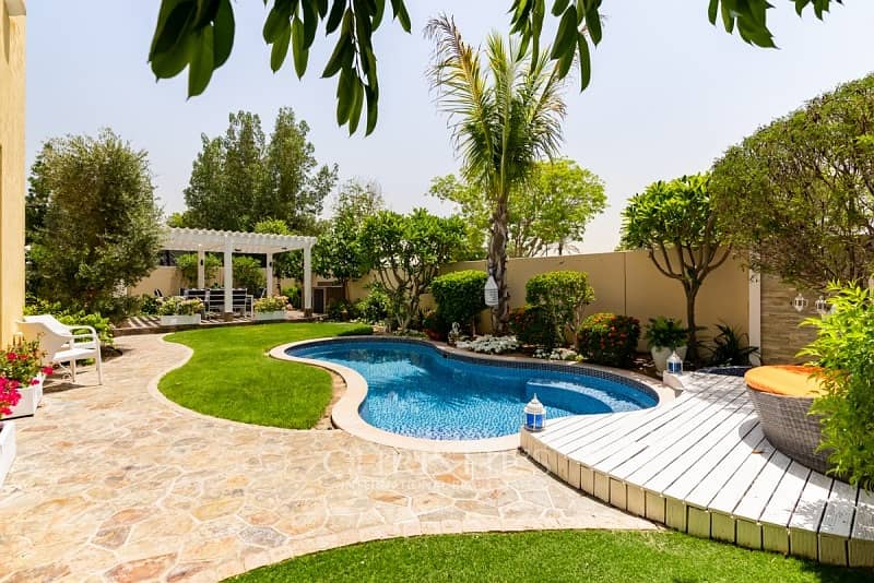 Immaculate Fully Furnished Villa with Pool