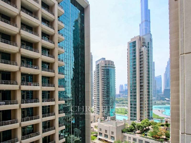 Pool and Burj Khalifa View | Middle Floor | 1 Bed
