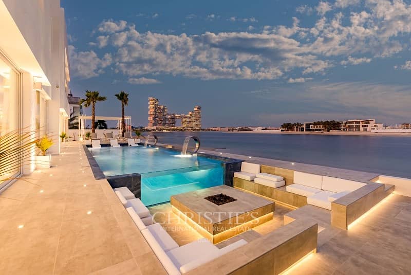 Luxurious 10-Bedroom Villa on the Palm Jumeirah
