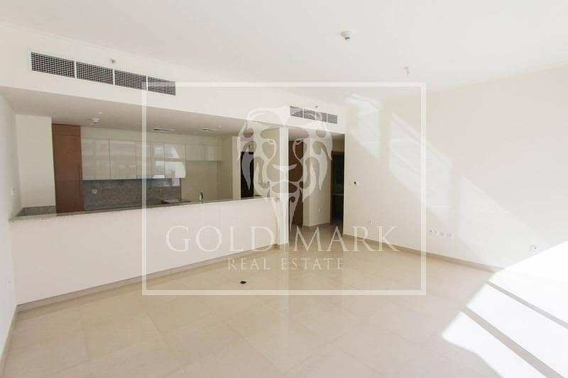 6 Pool n Park View | Spacious Unit | View Now n Book