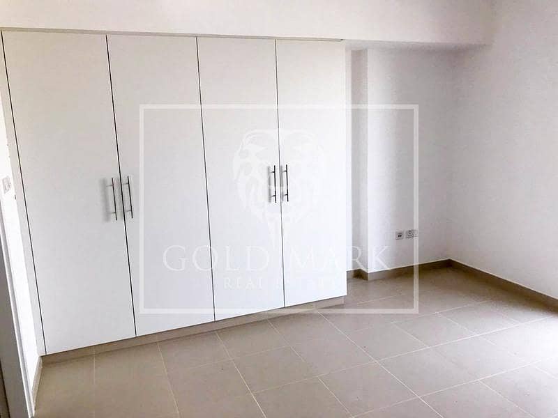 7 Open View of Townhouses | Fitting Room | Call Now