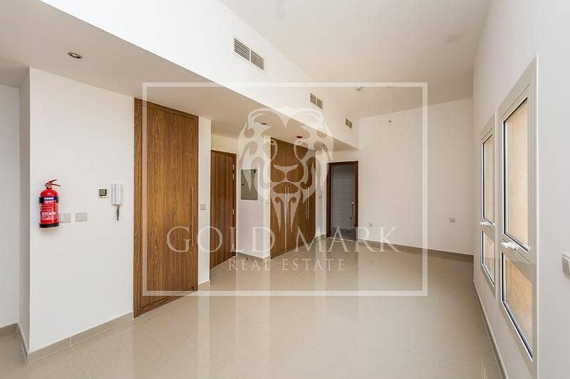 2 Inner Circle|Ready To Move|Near Swimming pool Gym
