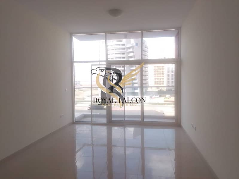 شقة في مجمع دبي ريزيدنس 1 غرفة 630000 درهم - 6758268