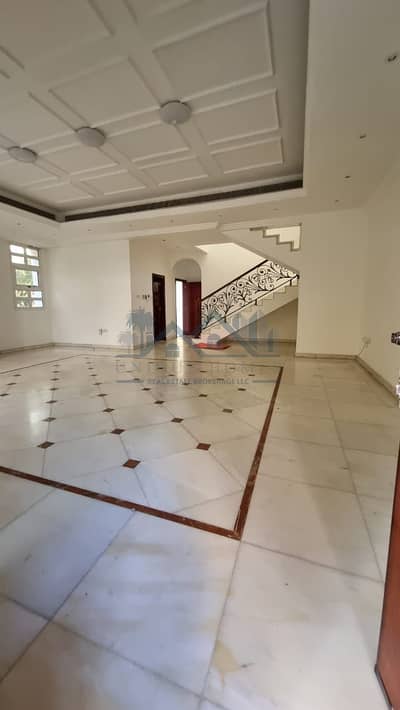 3 br Semi detached villa
