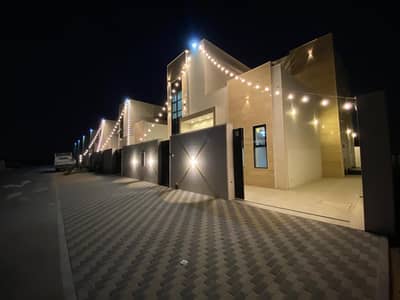 4 Bedroom Villa for Rent in Al Bahia, Ajman - For rent in Ajman, Al Bahia area

 Consists of:

 4 master bedrooms
 A hall and a hall with sinks
 Fully equipped modern kitchen
 Preparatory kitchen on the second floor
 Roof

 Maid's room

 Two Astors

 The price is 90 in four payments

 85 in three pay