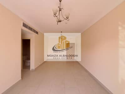 Prime Location  2 Month Free Close To Dubai Broder 2BHK 2 Full WashRoom Just In 40K 6 Chaqs Full Family Building
