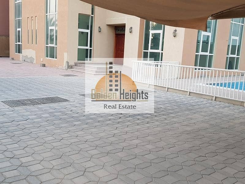Luxurious 5bhk With Pool Duplex Villa in Al Azra Area Luxurious 5bhk With Pool Duplex Villa in Al Azra Area