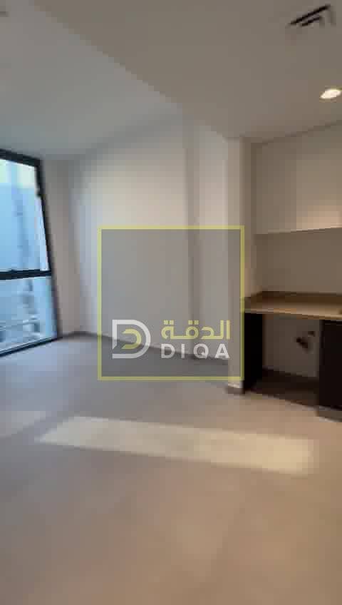 4 ezgif-frame-040. jpg