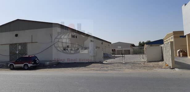 للبيع شبره الصناعية الثالثة الشارقة للبيع شبره الصناعية الثالثة الشارقة