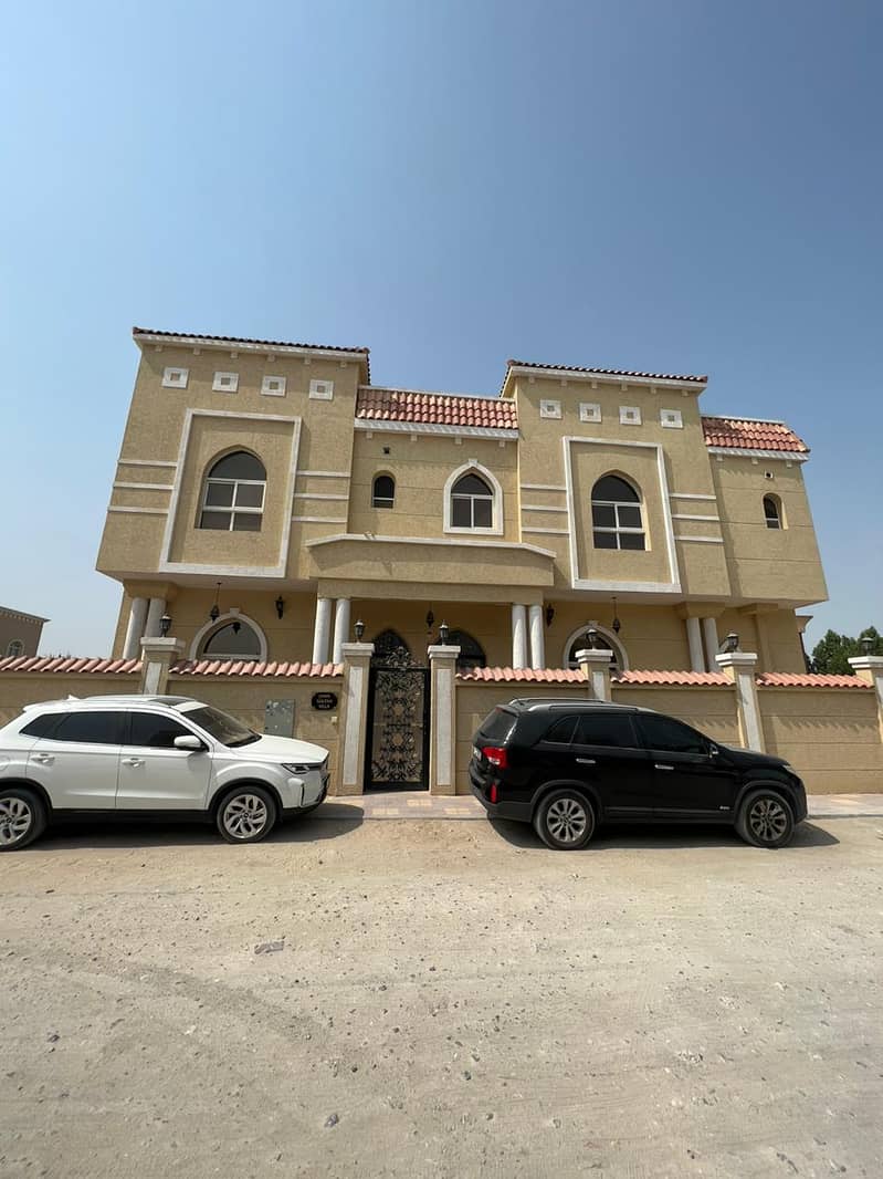 For sale in Ajman, Al Mowaihat area, villa with personal finishing

 Corner of two streets

 Ready with water and electricity

 Two floors, consisting of 5 rooms and a sitting room

 A hall, a large kitchen, and a preparatory kitchen

 Land area 3100 feet