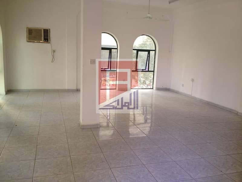 3 bedroom Hall Flat for Rent