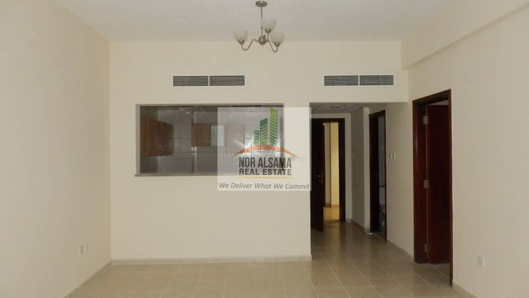 شقة في I-14،الحي المغربي،المدينة العالمية 1 غرفة 35000 درهم - 8219173