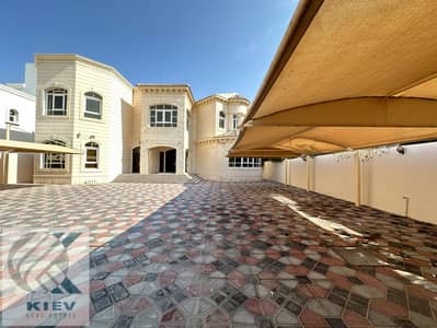 7 Bedroom Villa for Rent in Khalifa City, Abu Dhabi - VVIP | super deluxe | 7 masters | out kitchen | driver room