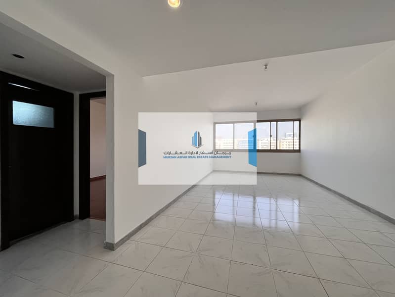 LARGE SIZE ONE BHK AVAILABLE LARGE SIZE ONE BHK AVAILABLE
