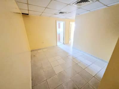 3 Bedroom Apartment for Rent in Al Qasimia, Sharjah - BIG OFFER // HUGE 3 BEDROOM HALL WITH MAID ROOM + 2 ATTACHED BATH ROOM + SEPRATE HALL ONLY 44K IN 6 CHQS IN AL QASIMiA