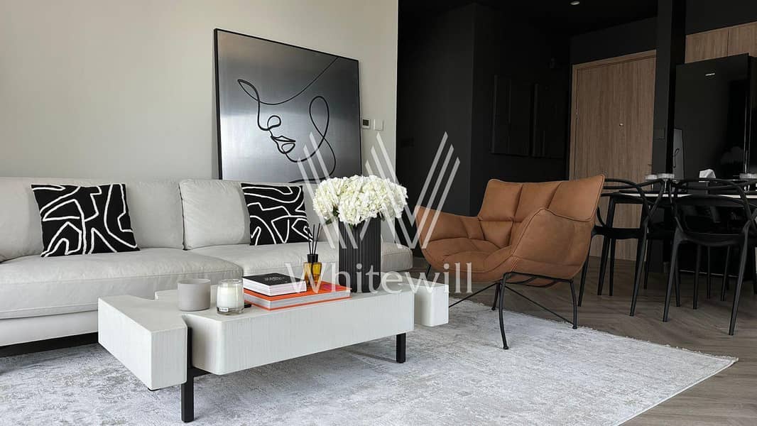 Prime corner unit | Park access | Vacant Prime corner unit | Park access | Vacant