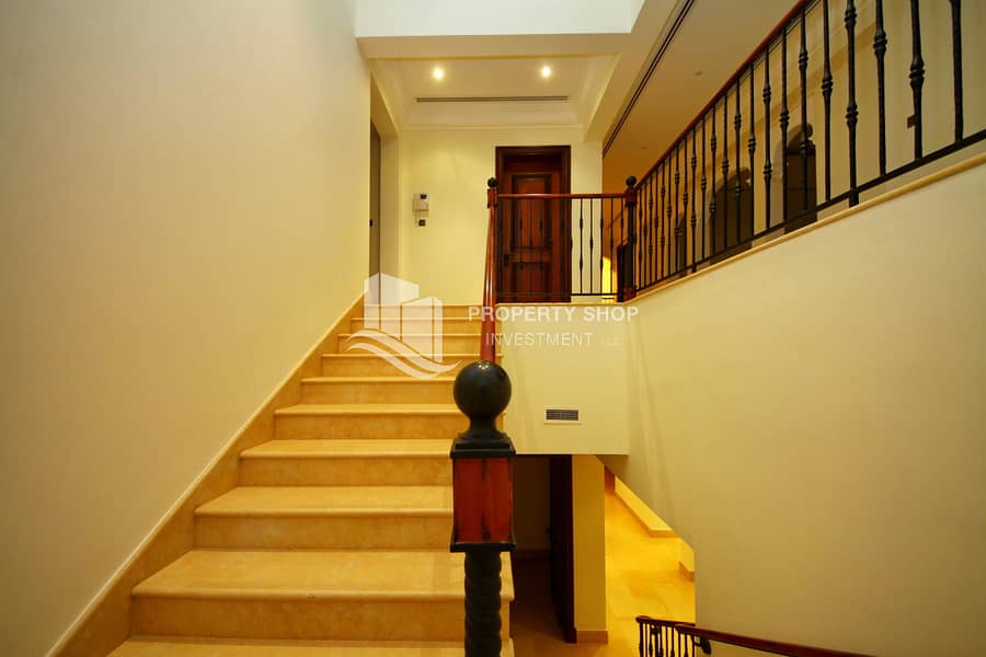 5 5-bedroom-executive-villa-abu-dhabi-saadiyat-beach-mediterranean-stairs-1. JPG