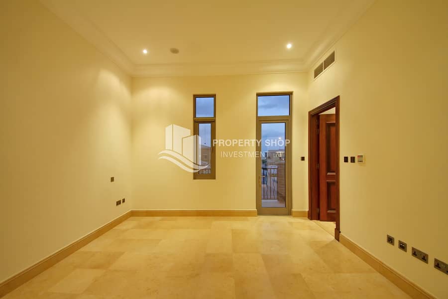 6 5-bedroom-executive-villa-abu-dhabi-saadiyat-beach-mediterranean-bedroom-3. JPG