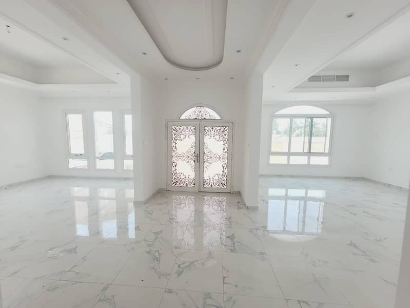 5/BR villa with storeroom,maidroom,driver roo+laundry room 5/BR villa with storeroom,maidroom,driver roo+laundry room