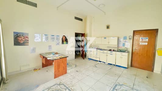 Villa for Rent in Al Nahyan, Abu Dhabi - COMMERCIAL VILLA FOR LADIES SALOON, CLINICS