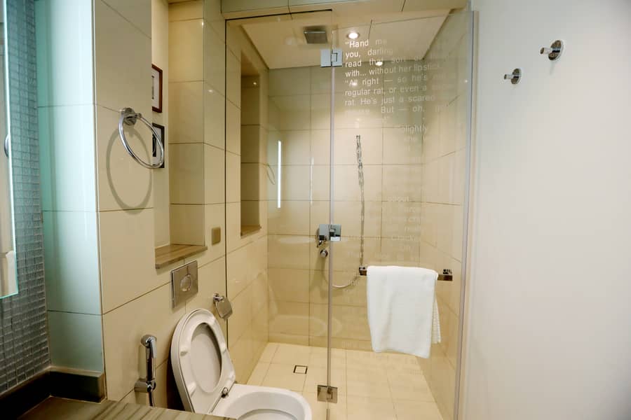 30 9V2A6704. JPG