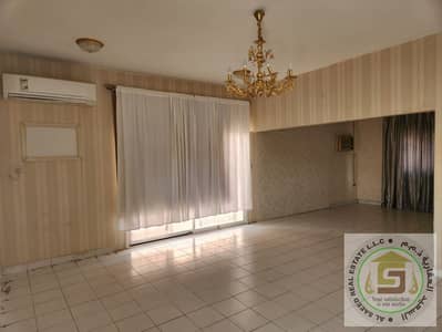 4 BED ROOM HALL MAJLIS  VILLA FOR RENT IN VERY NEAT AND CLEAN AREA OF JAZZAT, SHARJAH BESIDE MASJID YEARLY RENT 70000