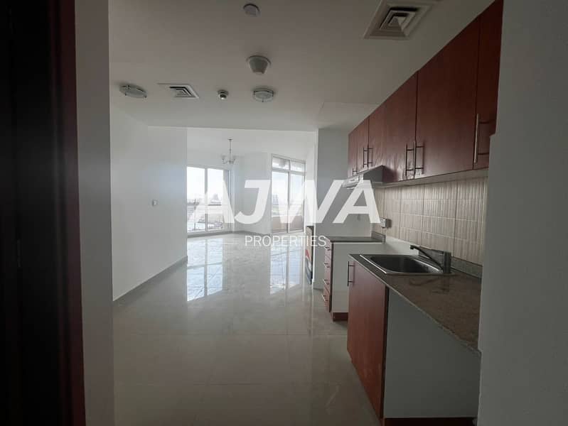 9 b535c8cf-5a56-4ef1-ada8-17e879cd4ba8. jpg