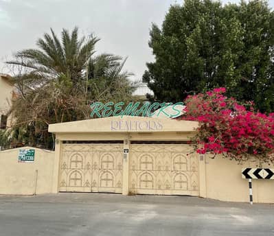4 Bedroom Villa for Rent in Al Hazannah, Sharjah - 4 B/R DOUBLE STORY VILLA IN HAZANA AREA BEHIND  AL SHAAB VILLAGE