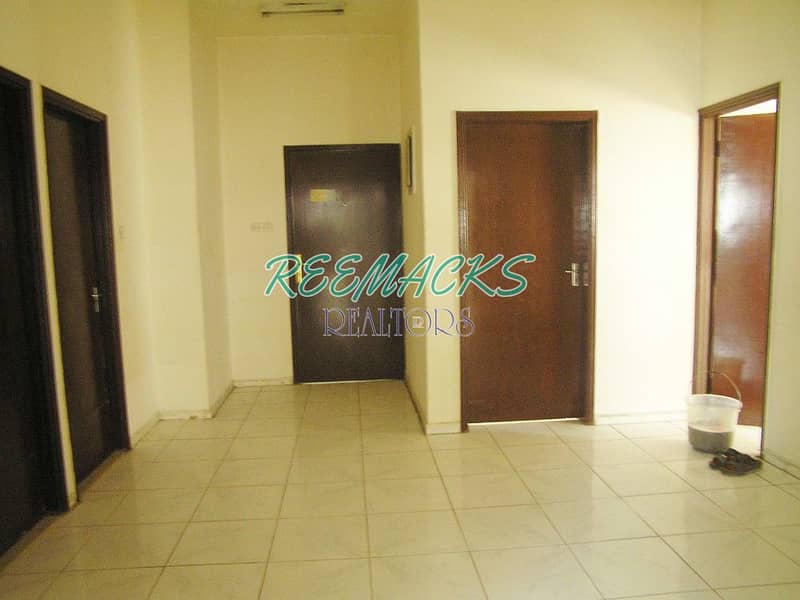 3 B/R HALL FLAT WITH BALCONY AVAILABLE IN AL JUBAIL AREA NEAR TO OLD ETISALAT BUILDING