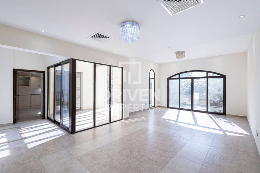 Vacant Villa | Single Row with Maids Room Vacant Villa | Single Row with Maids Room