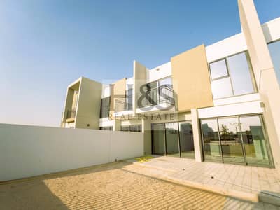 4 Bedroom Villa for Rent in Dubailand, Dubai - DSC06001. jpg