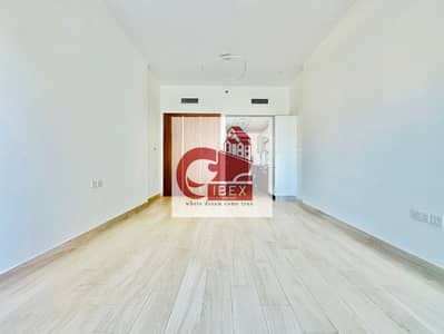 Specious Studio in Jaddaf | All kitchen appliances avaliable | With Balcony | Near to Bus Stop | Ready to move | All Modern Facilities and Amenities