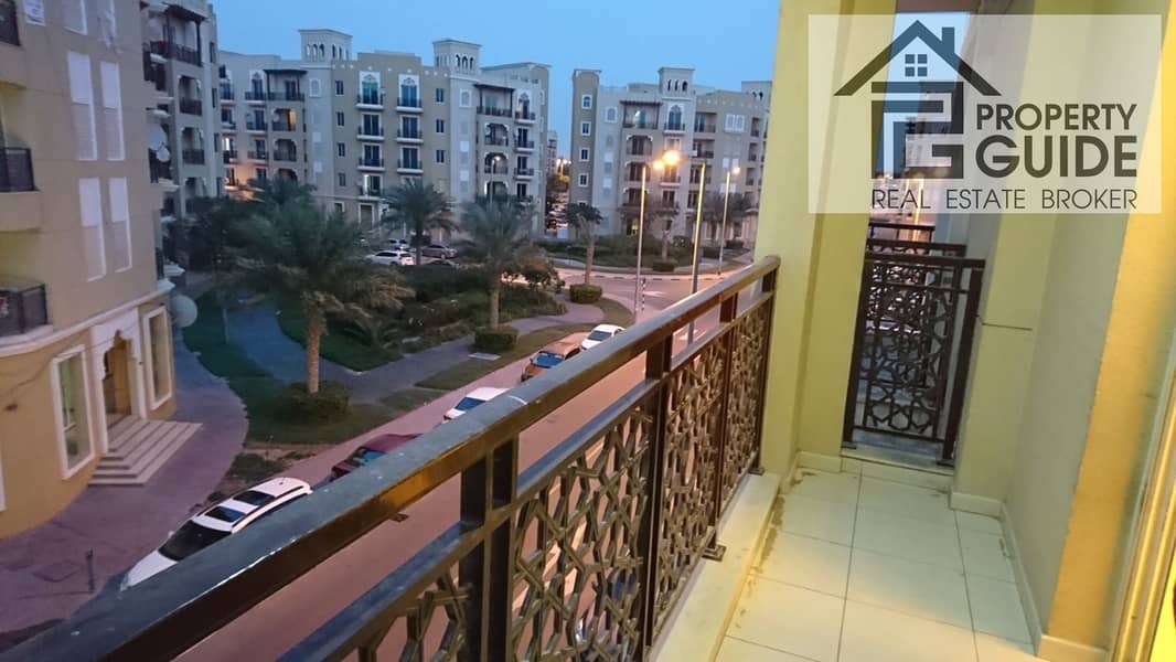 2 balcony. jpg