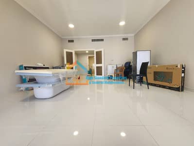 3 Bedroom Flat for Rent in Tourist Club Area (TCA), Abu Dhabi - Fabulous 3bhk With Spacious Saloon And Spacious Kitchen and Easy Parking