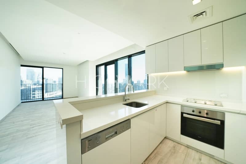 1 Bedroom | Balcony with Great View | High Floor 1 Bedroom | Balcony with Great View | High Floor