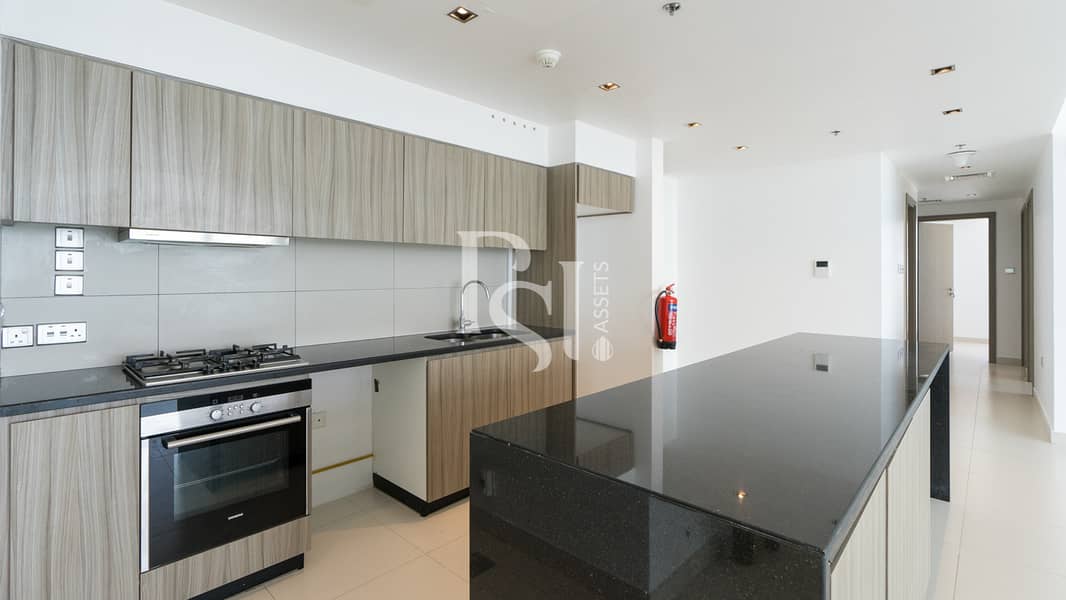8 meera-tower-shams-abu-dhabi-al-reem-island-kitchen (3). jpg