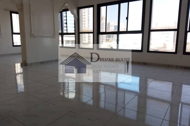 For Sharing!! 3 Bedroom with Maidroom APT in City