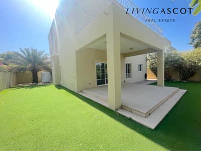 4 Bedroom Villa for Rent in The Lakes, Dubai - Lake View |  Landscaped  | Available Now