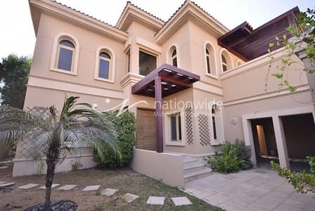 Good Deal! 4 BR Villa with Swimming Pool Good Deal! 4 BR Villa with Swimming Pool